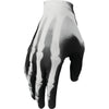 Black / White Black / White