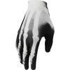 Black / White Black / White
